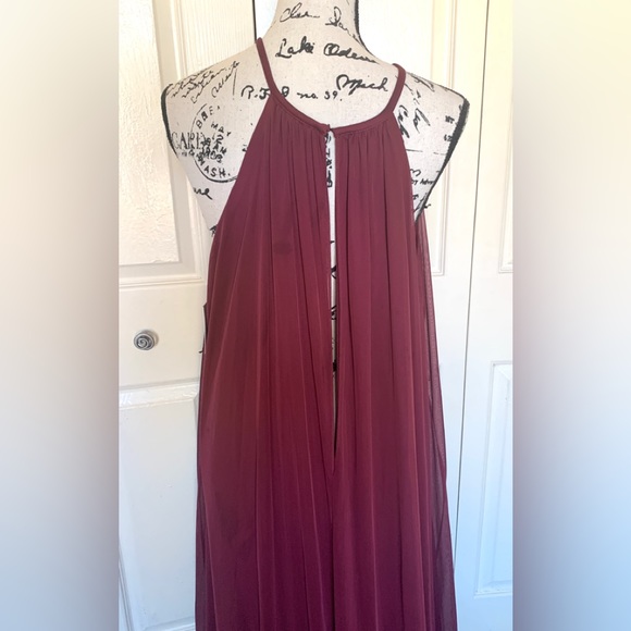 David’s Bridal Wine Grecian Style Bridesmaids Formal Dress - Picture 5 of 9